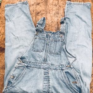 90’s Vintage Gap Women’s Overalls size medium